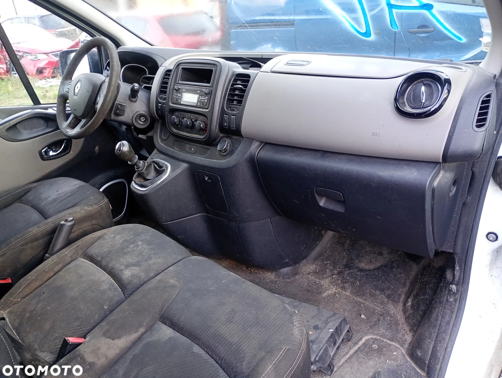 Renault TRAFIC 2018r + 2016r - 26