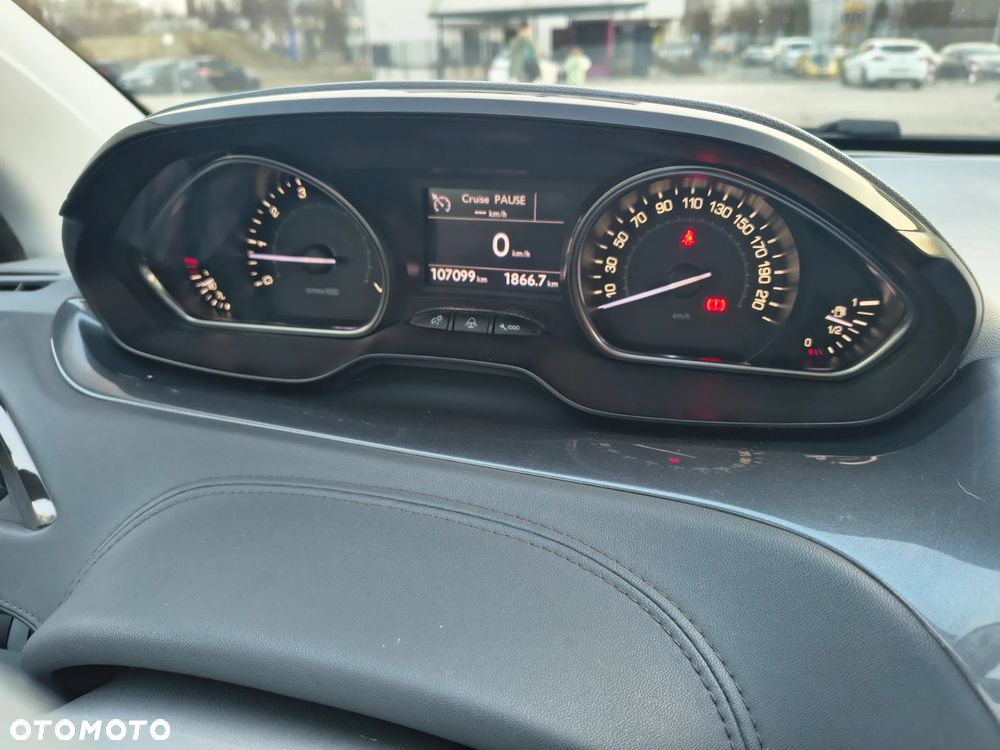 Peugeot 208 - 14