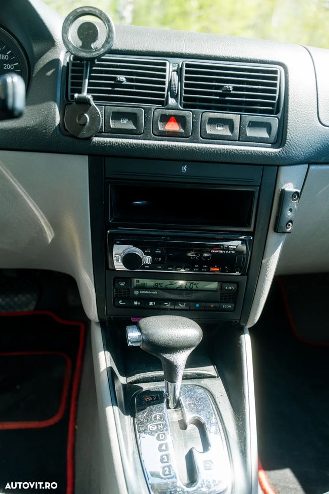 Volkswagen Golf 1.9TDI Ocean Aut - 14