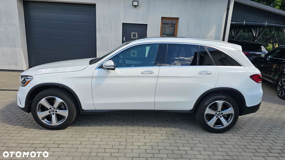 Mercedes-Benz GLC 300 4Matic 9G-TRONIC Exclusive - 3