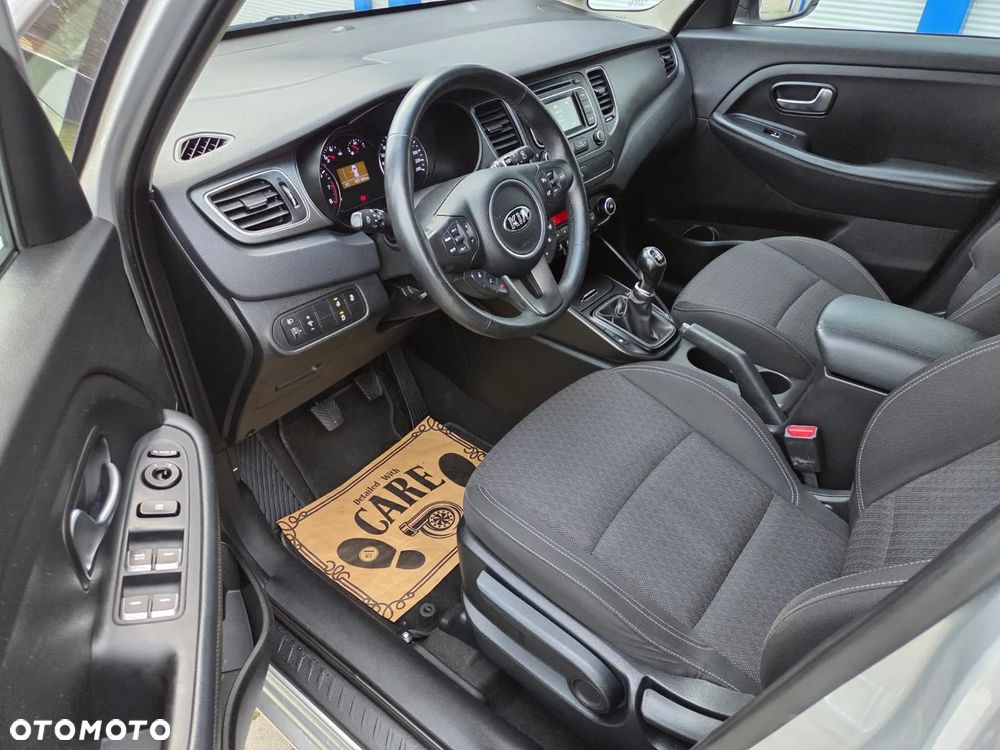 Kia Carens 1.6 GDI Dream Team Edition - 19