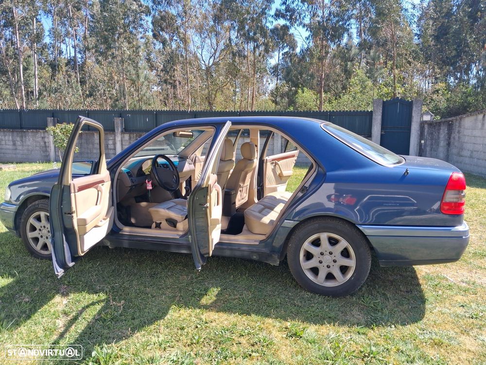 Mercedes-Benz C 180 Elegance - 4