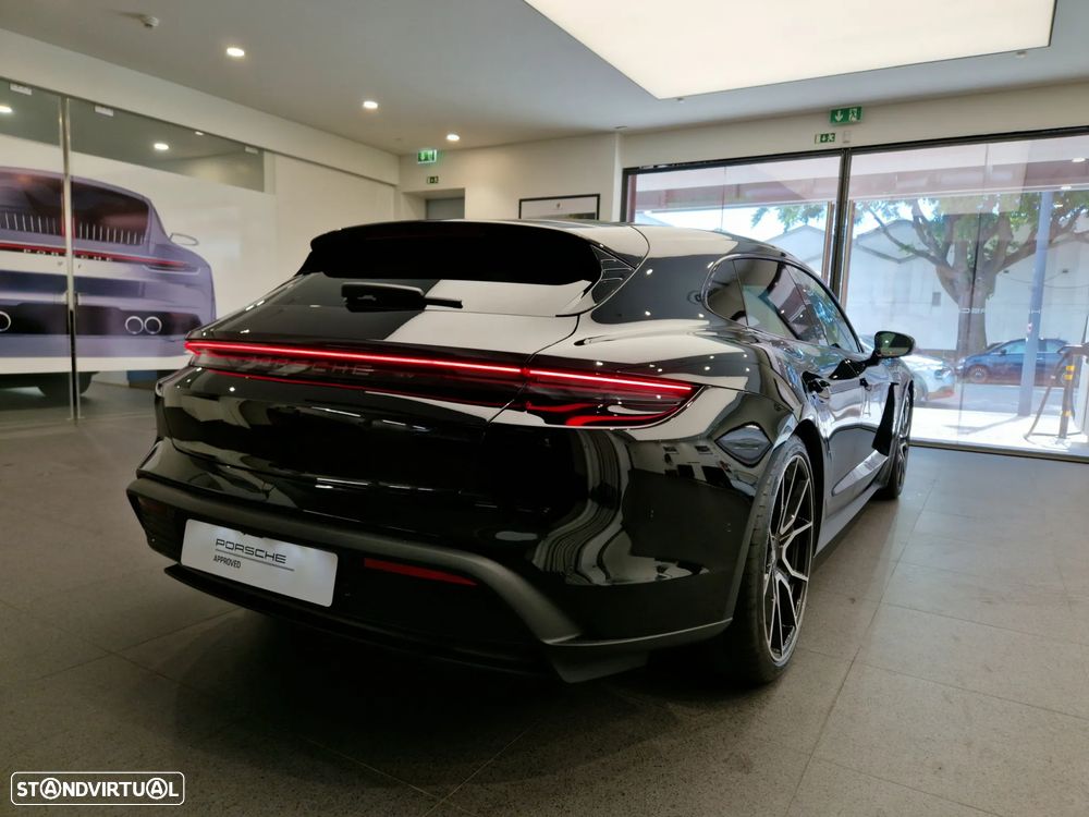 Porsche Taycan Sport Turismo - 6