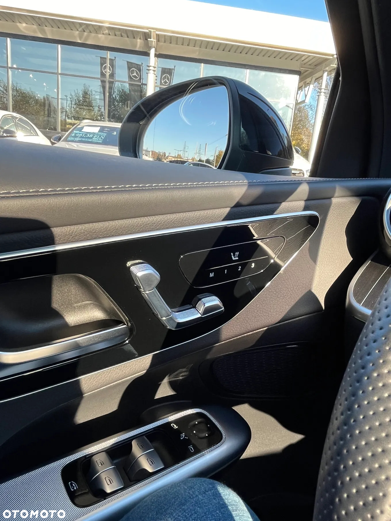 Mercedes-Benz GLC - 12