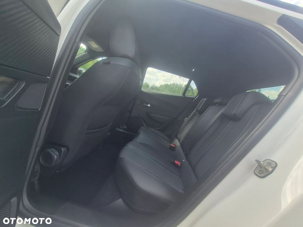Peugeot 2008 1.5 BlueHDi Allure Pack S&S EAT8 - 22