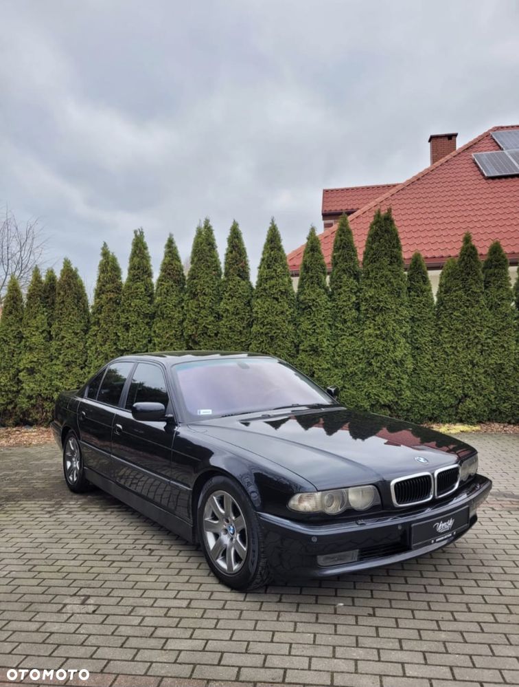 BMW Seria 7 740i - 2