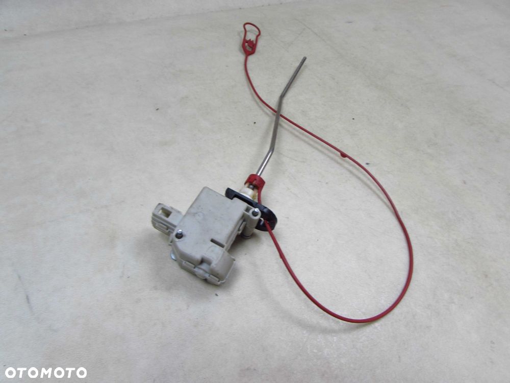 AUDI A6 C6 04-11 SILOWNIK KLAPKI WLEWU PALIWA 4F0862153B - 1