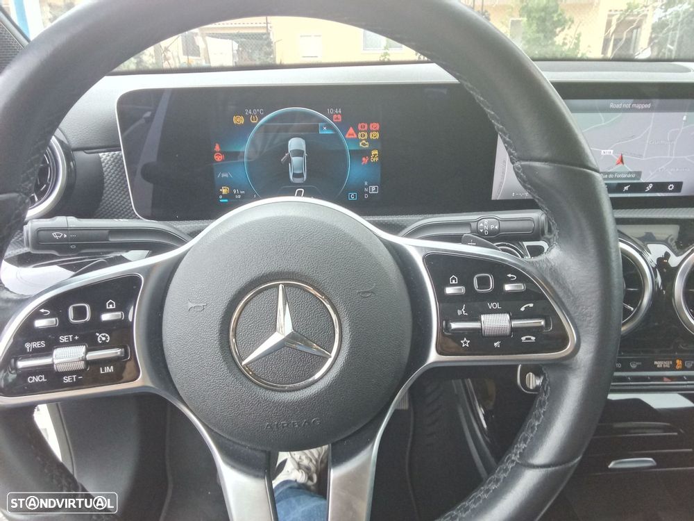 Mercedes-Benz A 200 Limousine AMG Line Aut. - 16