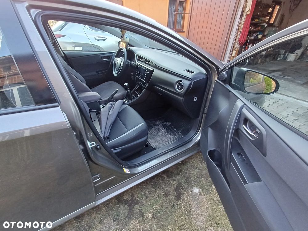 Toyota Auris 1.33 VVT-i Active - 9