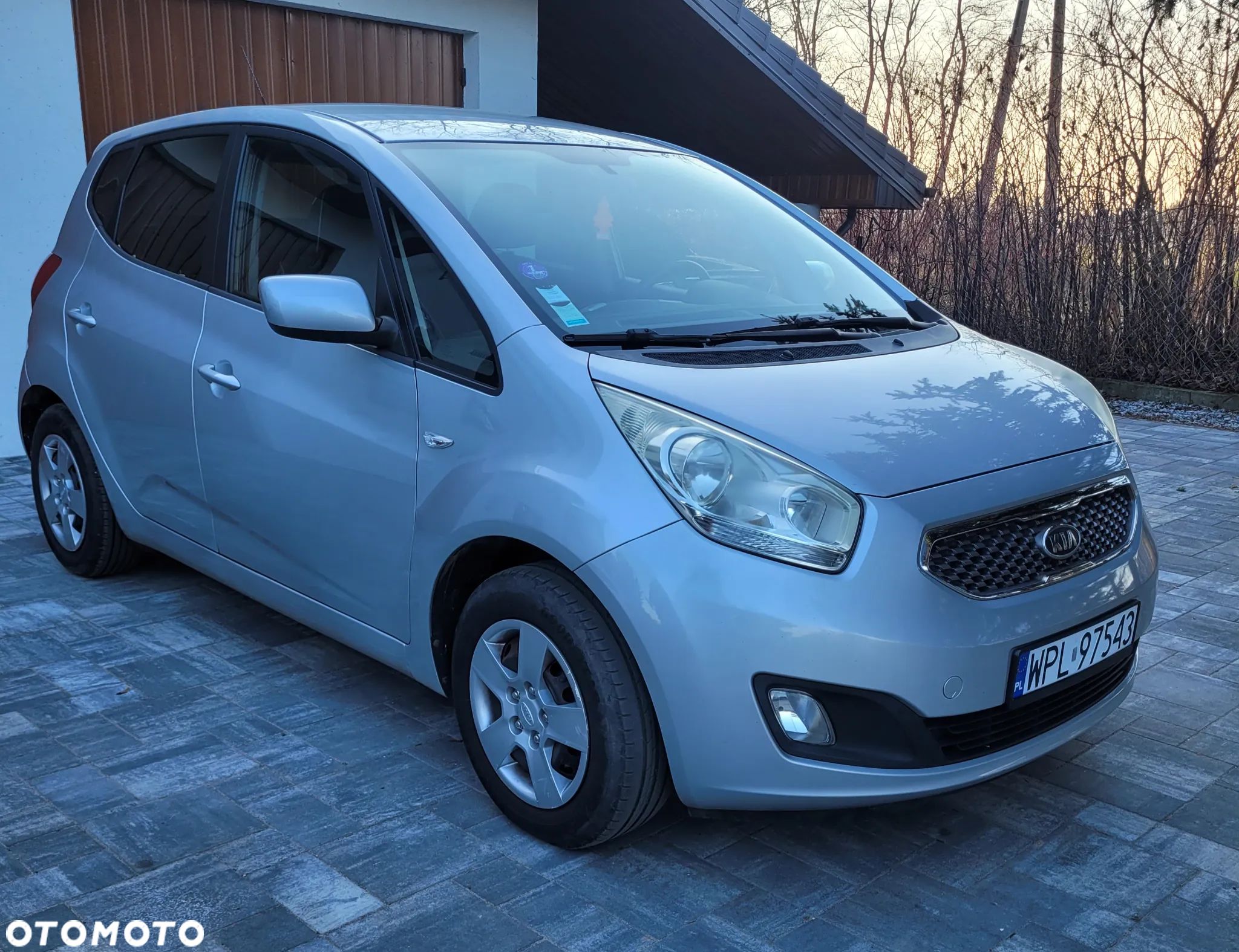 Kia Venga 1.4 CVVT Attract - 1