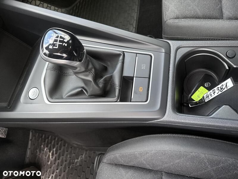 Volkswagen Golf - 17