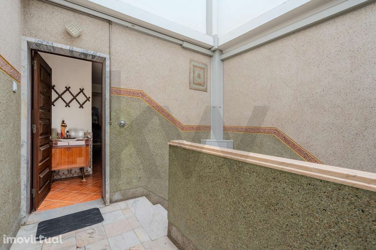 Apartamento T3 - 4º andar sem Elevador no  Centro do Cacém - Grande imagem: 2/27