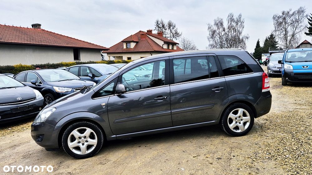 Opel Zafira 1.8 Cosmo EU5 - 22