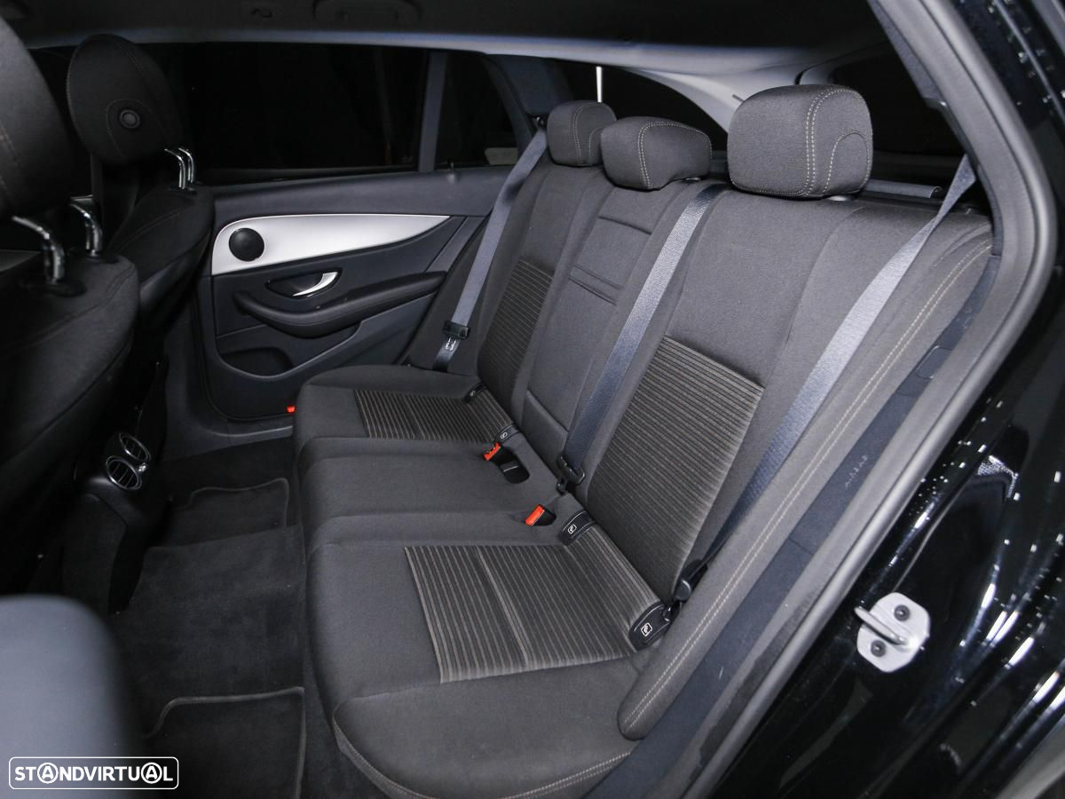 Mercedes-Benz E 300 de 4Matic T 9G-TRONIC Avantgarde - 10