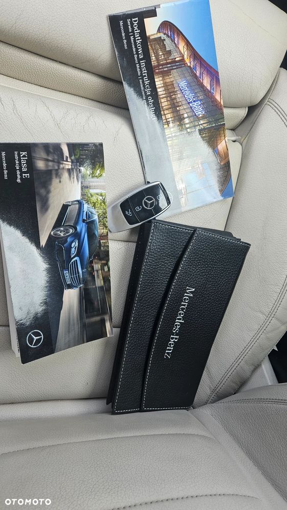 Mercedes-Benz Klasa E 220 d 9G-TRONIC - 24