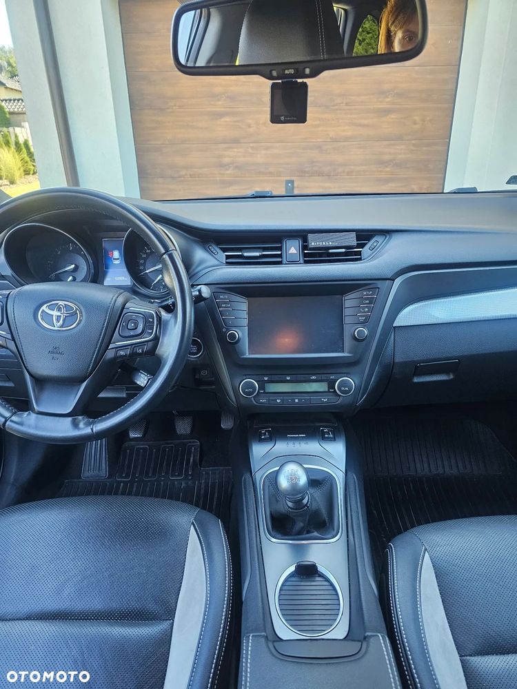 Toyota Avensis - 4