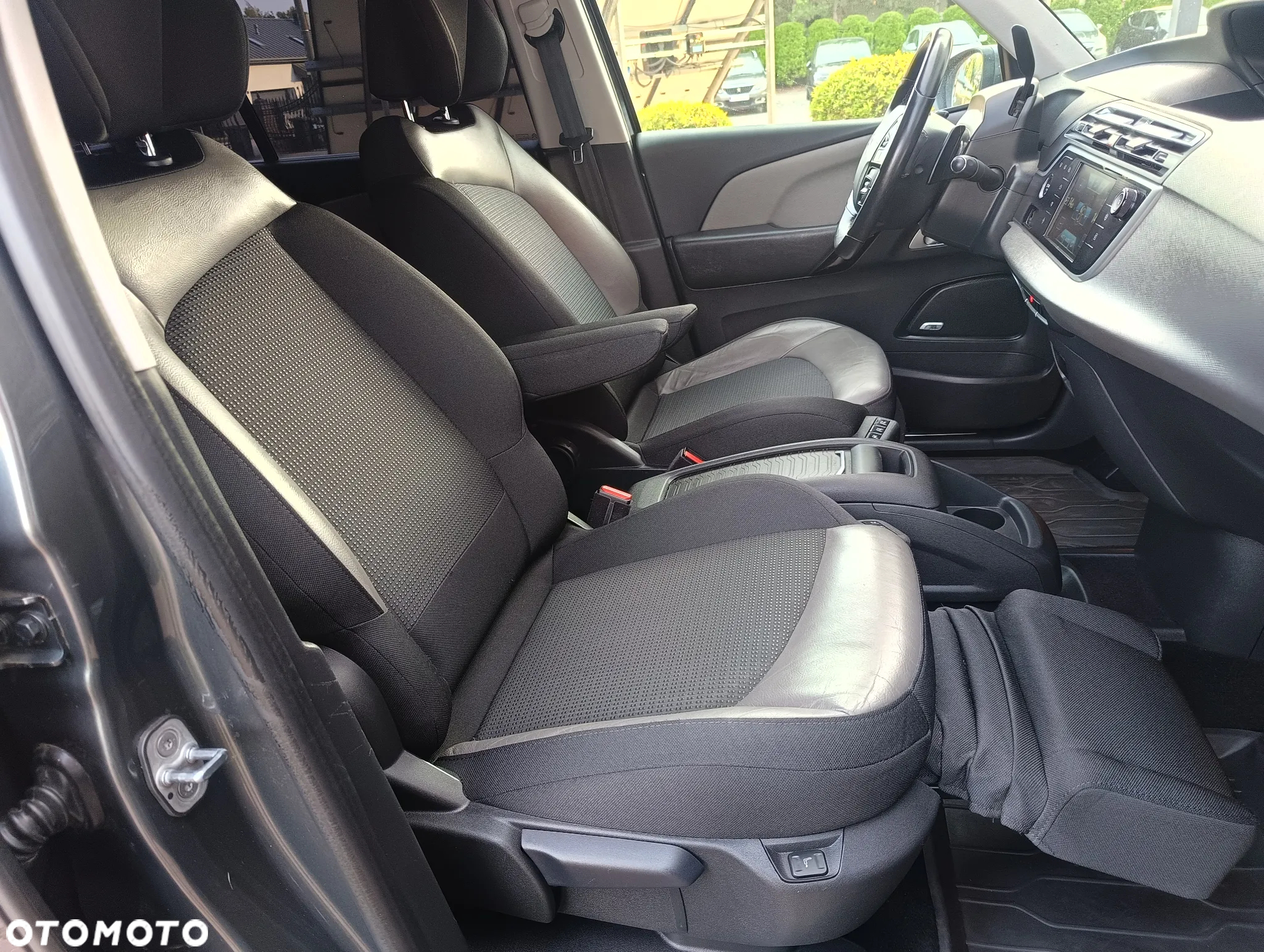 Citroën C4 Grand Picasso 1.6 THP Exclusive S&S EAT6 - 14