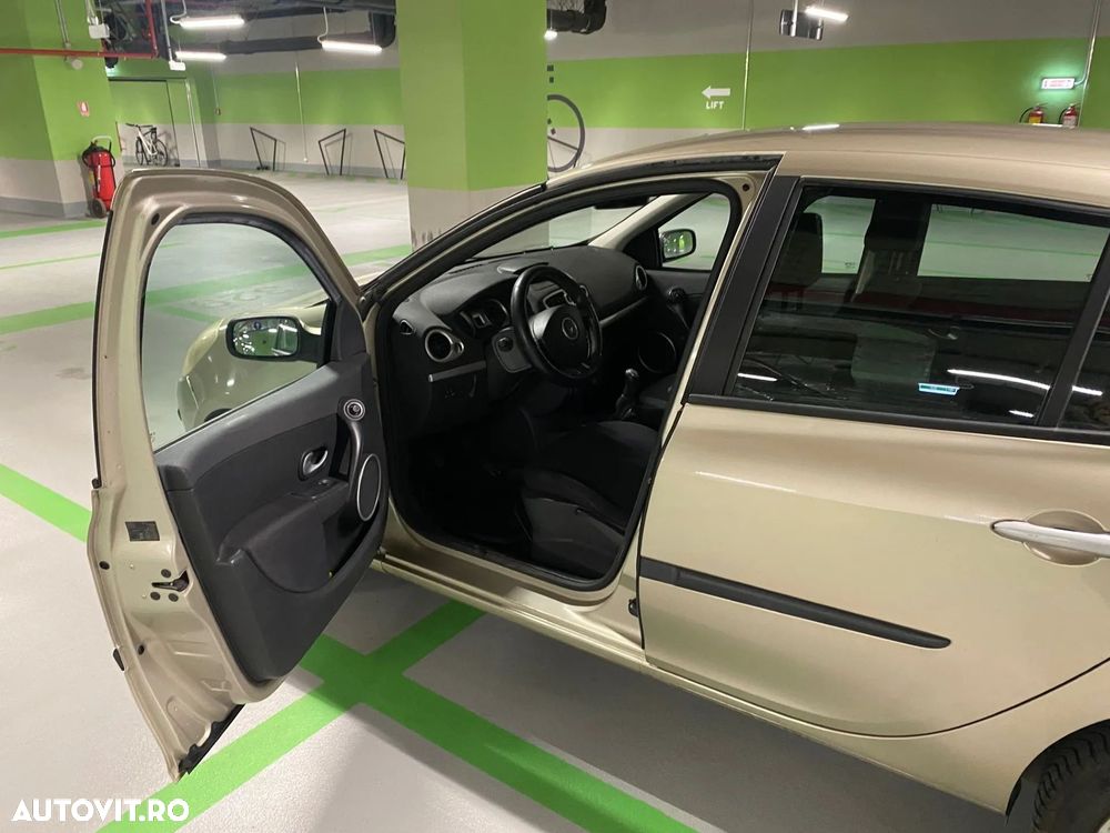 Renault Clio - 5