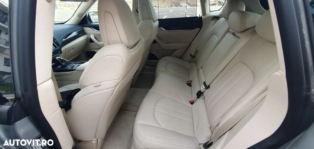 Maserati Levante S Q4 GranSport - 10