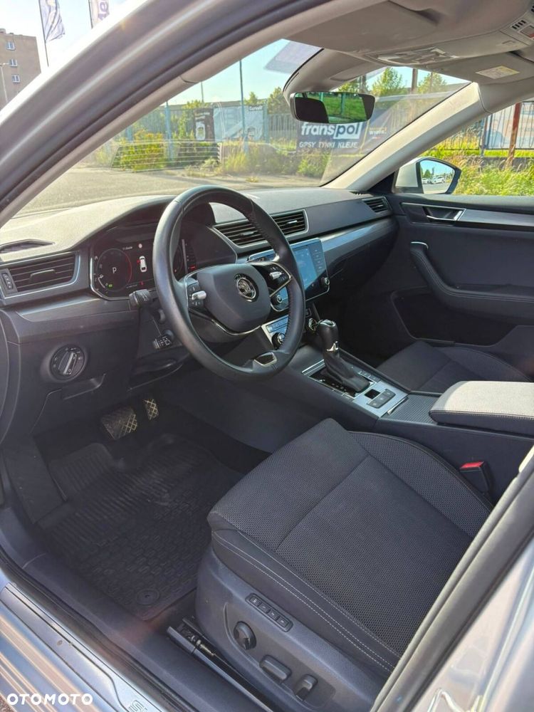 Skoda Superb 2.0 TDI SCR Style DSG - 30