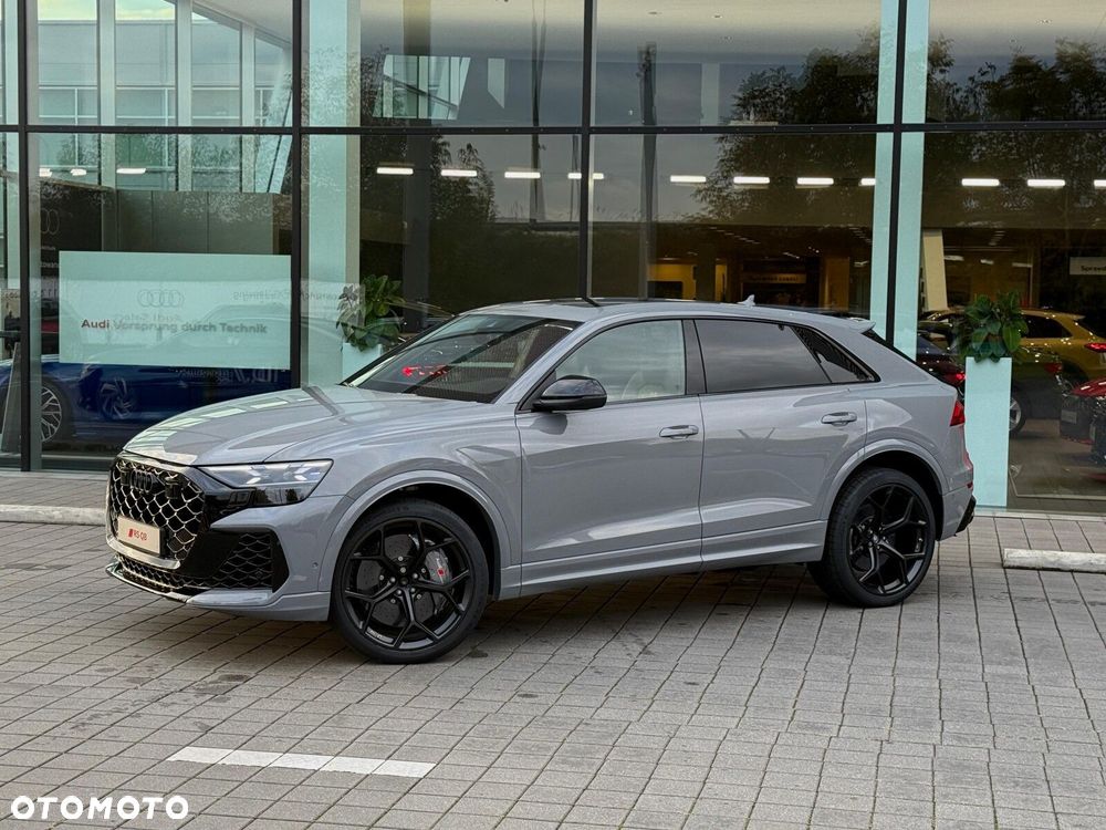 Audi RS Q8 - 6