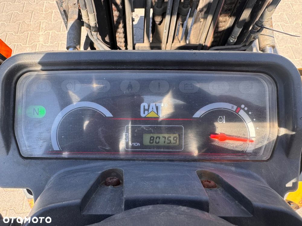 Caterpillar GP30N - 12