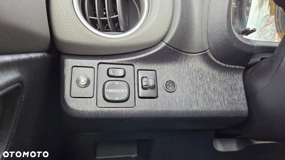 Toyota Yaris 1.33 Sol MS - 10