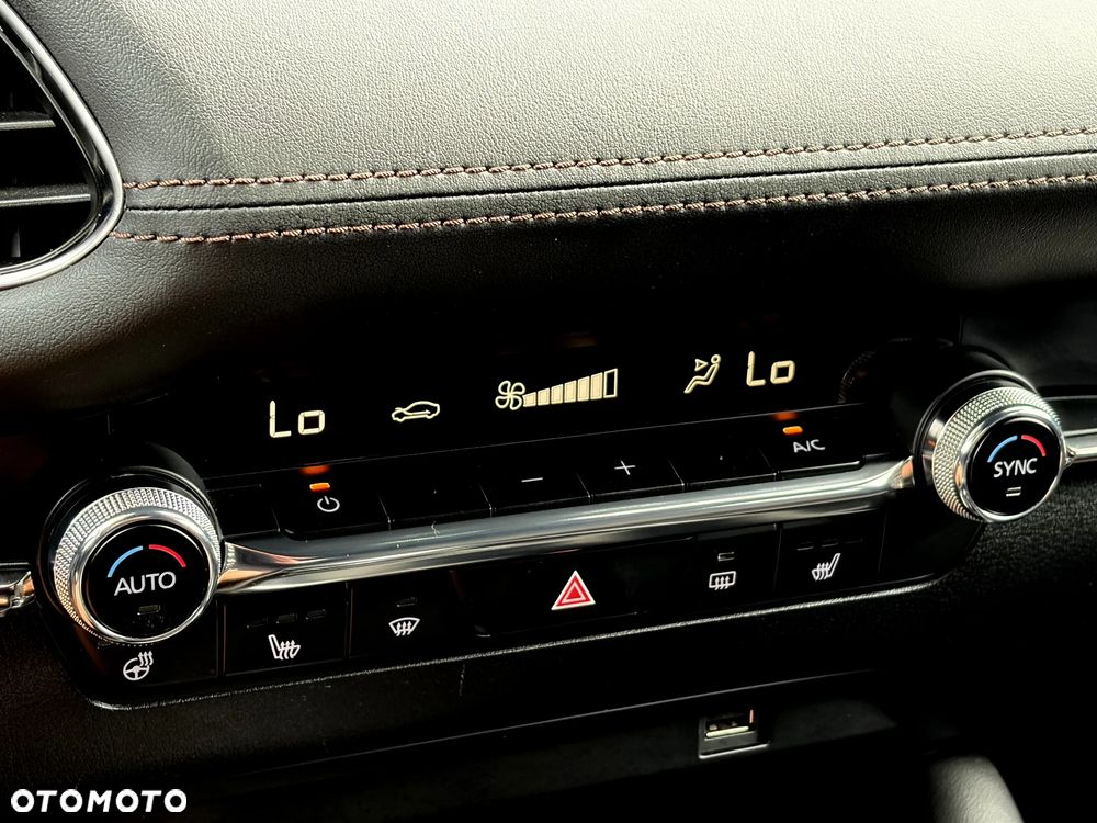 Mazda 3 e-SKYACTIV-G 2.0 M HYBRID SELECTION - 31