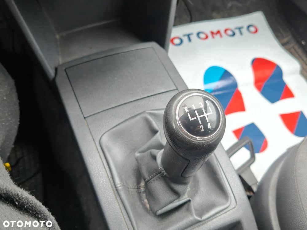 Volkswagen Polo 1.2 Comfortline - 24