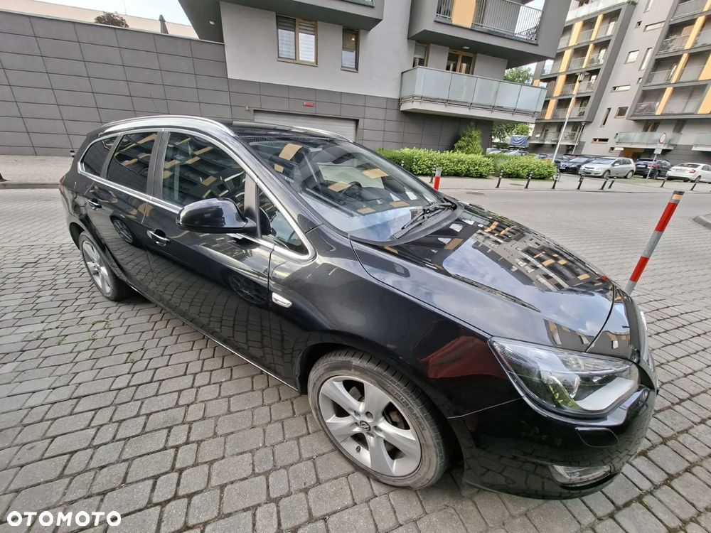 Opel Astra 1.4 Turbo Sport - 1