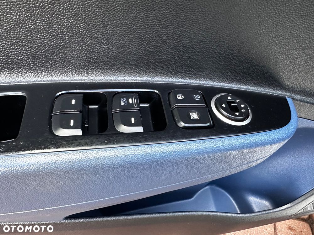 Hyundai i10 1.2 Fifa World Cup Edition - 34