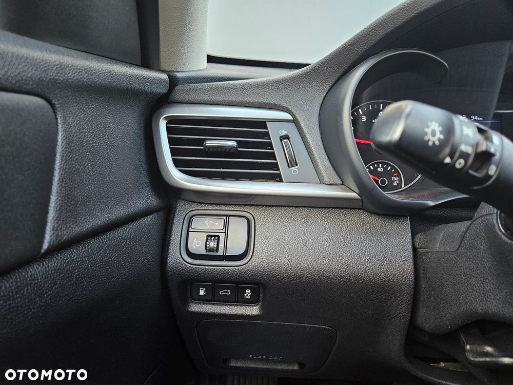 Kia Optima 2.0 M - 16