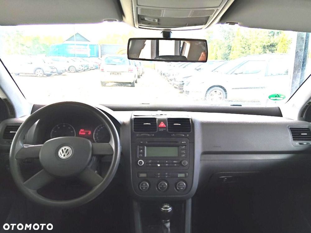 Volkswagen Golf - 6