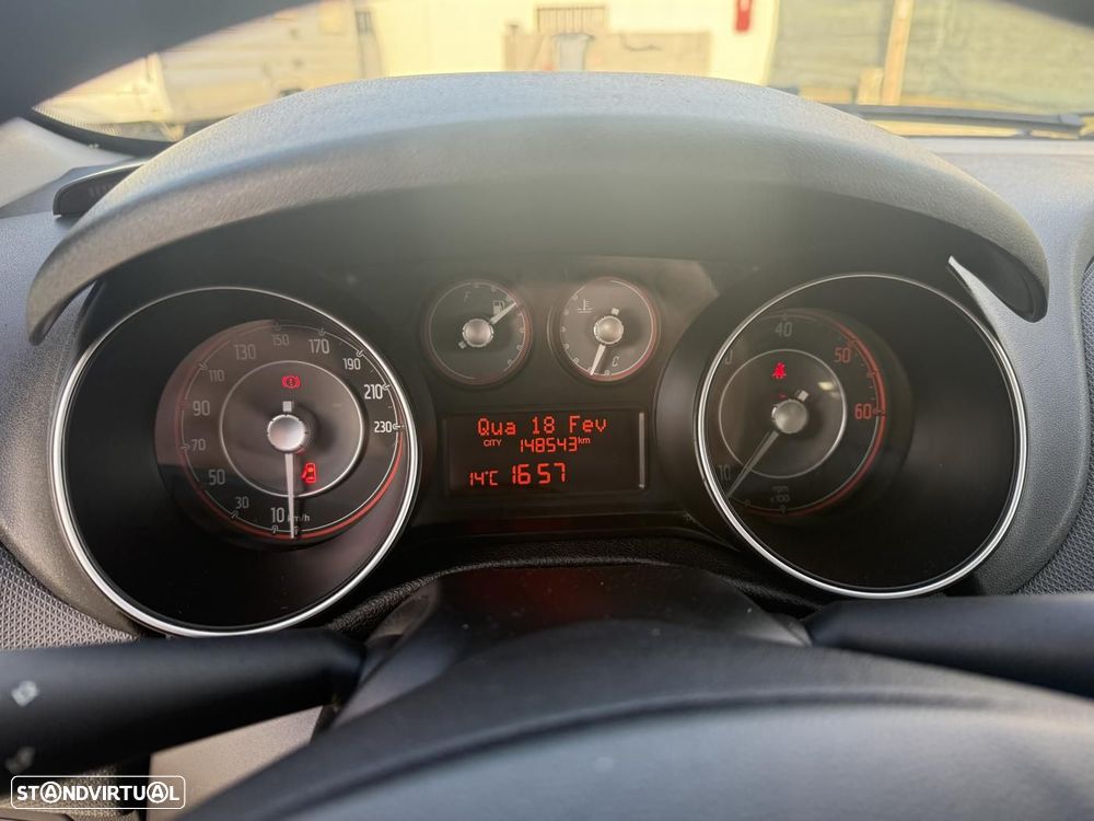 Fiat Punto 1.3 M-Jet Easy S&S - 19