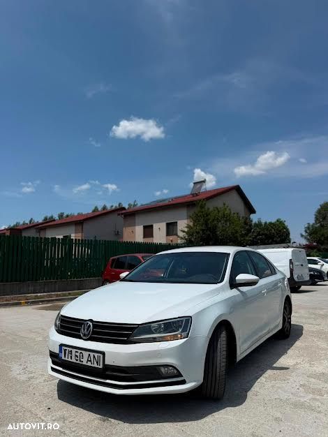 Volkswagen Jetta 1.2 TSI Comfortline - 1