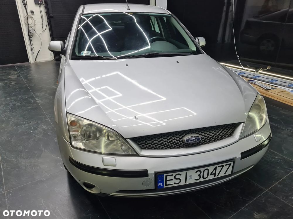 Ford Mondeo 1.8 Ghia X - 17