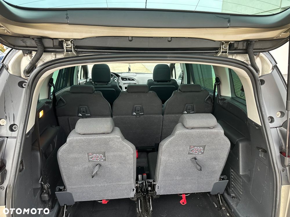 Peugeot 5008 - 10