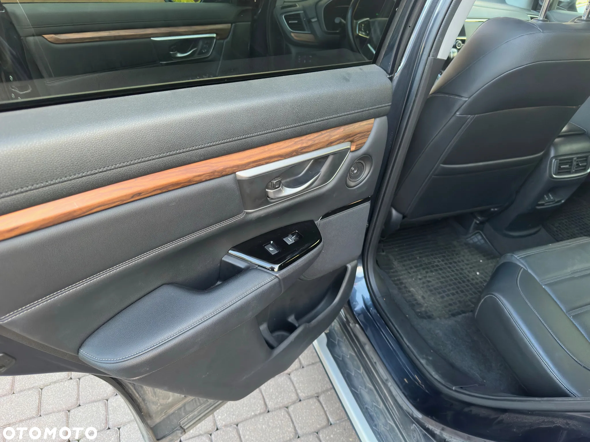 Honda CR-V 1.5 Executive (Honda Connect+) CVT - 9