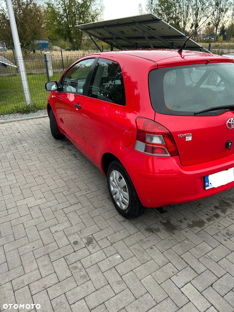 Toyota Yaris - 4