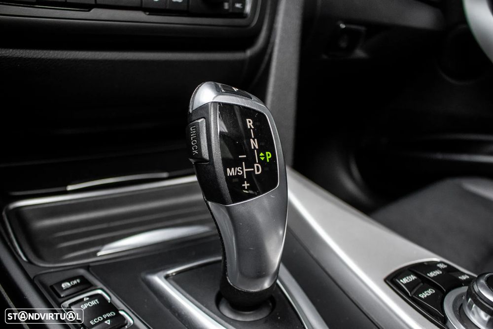 BMW 320 ver-d-touring-ed-advantage-auto - 20