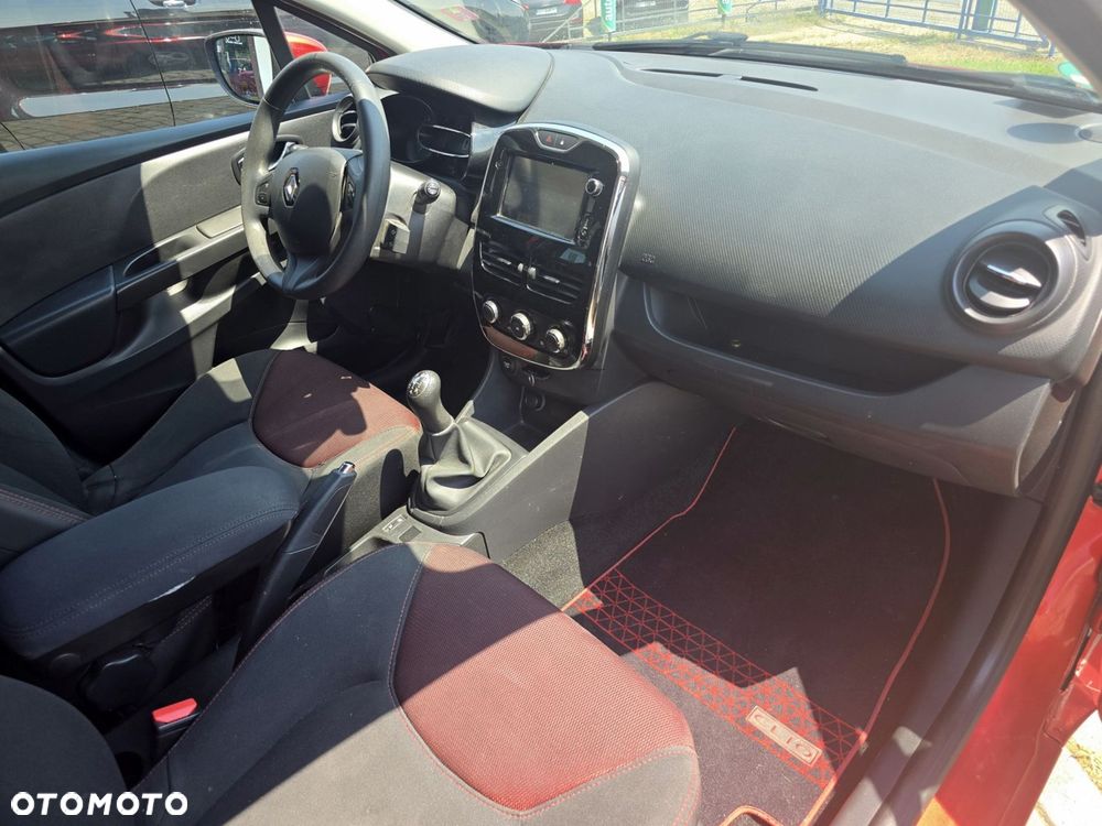 Renault Clio - 9