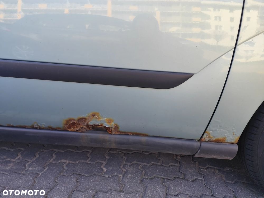 Ford Focus DI Ghia - 6