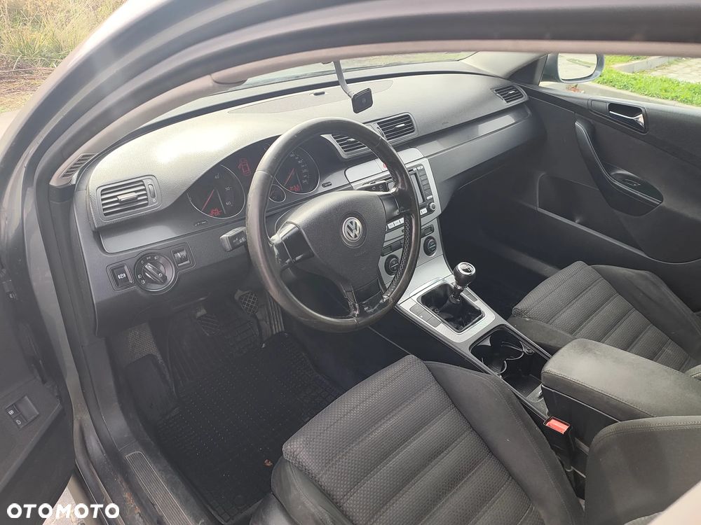 Volkswagen Passat - 5