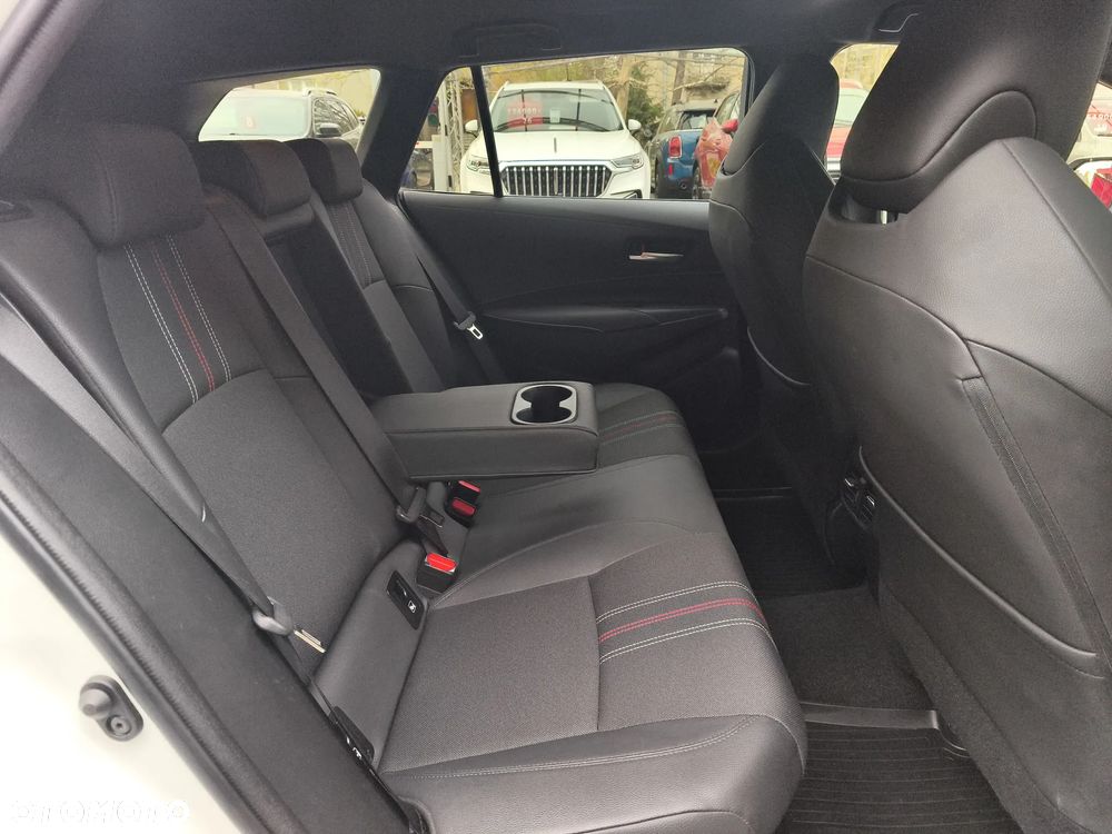 Toyota Corolla 2.0 Hybrid GR Sport - 11