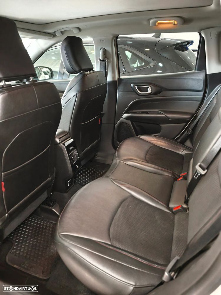 Jeep Compass 1.3 TG Trailhawk - 26