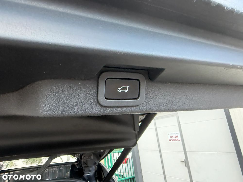 Land Rover Discovery 2.0 SD4 HSE Luxury - 17