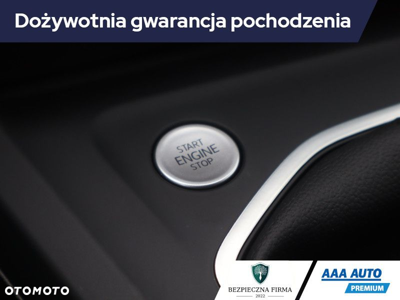 Volkswagen Golf - 21