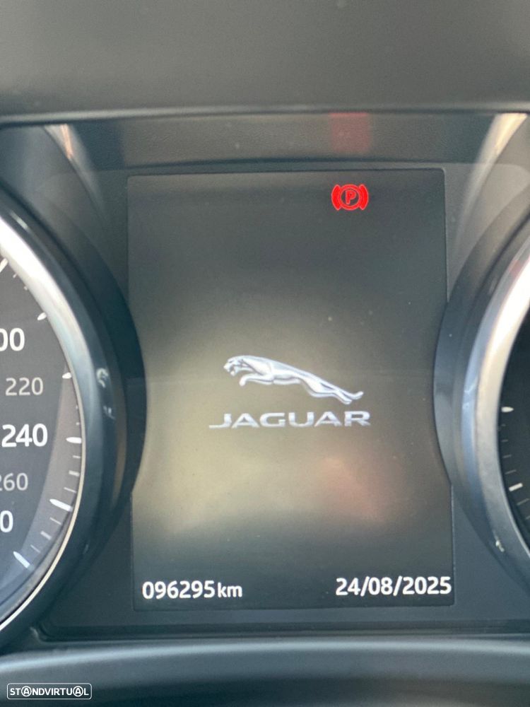 Jaguar F-Pace 2.0 i4D R-Sport - 7