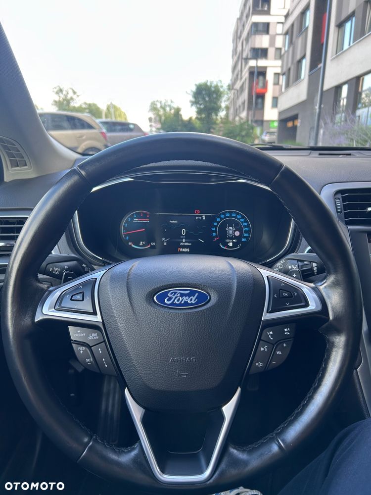 Ford Mondeo 2.0 TDCi Titanium PowerShift - 11