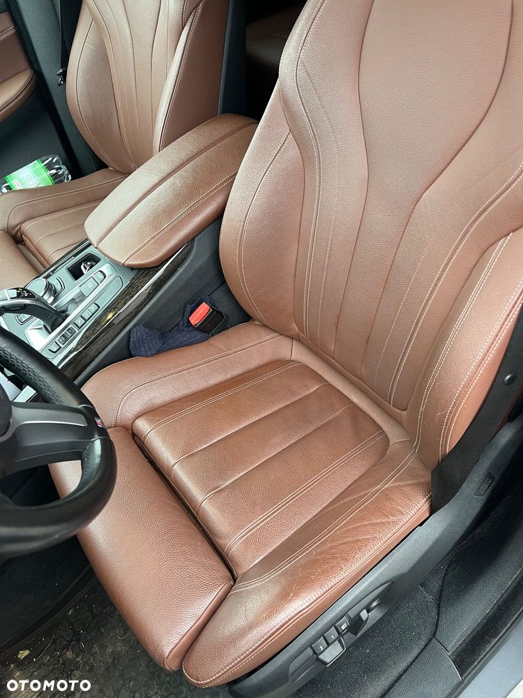 BMW X5 xDrive35i - 10